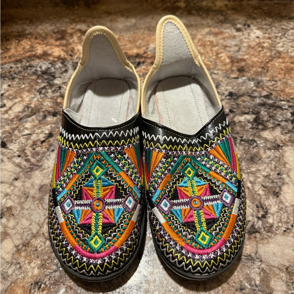 Colorful Embroidered Women's Moccasins